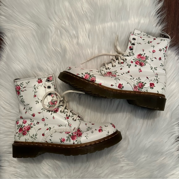 ✨Rare Limited Edition✨ Dr. Marten Pascal 1460 lace ups in Portland Rose - Picture 8 of 14